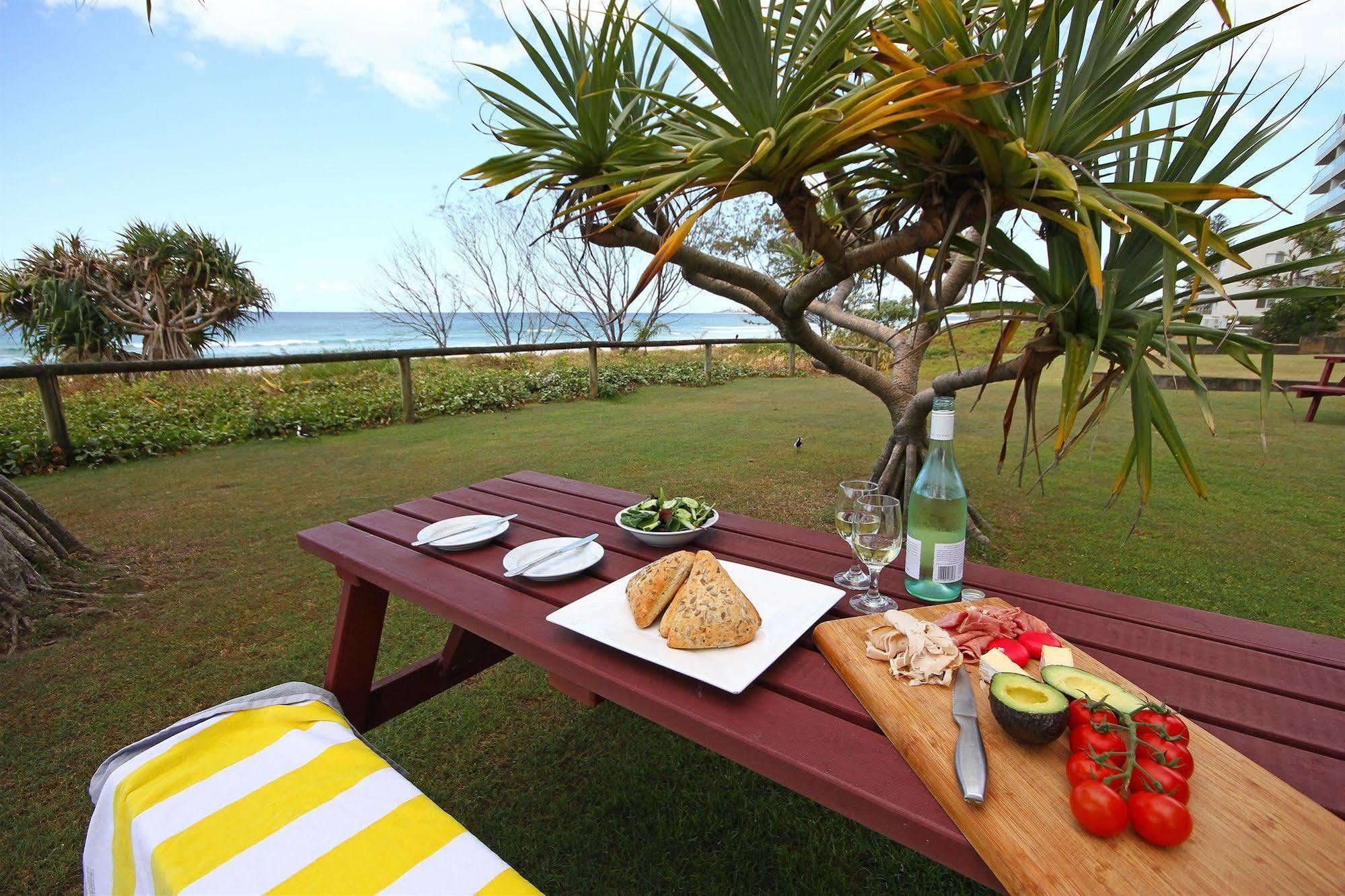 San Simeon Beachfront Apartments Tugun Χρυσή Ακτή Εξωτερικό φωτογραφία
